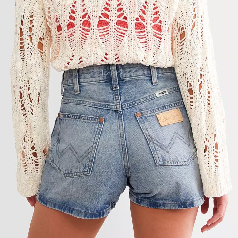 NWT Wrangler High Rise Cowboy Short